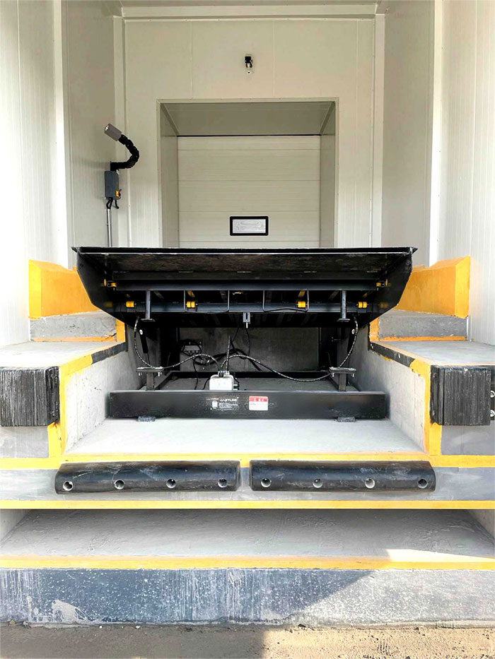 Telescopic Dock Leveler