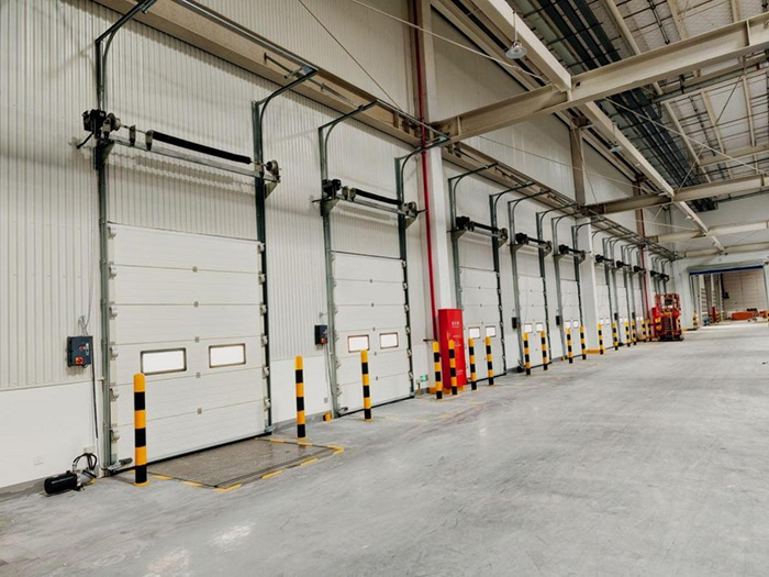 Insulated Sectional Door for Cold Storage